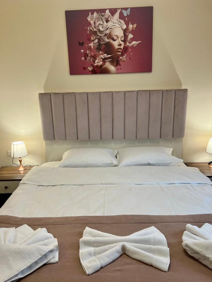 Floral Boutique Hotel Pleven Exterior foto
