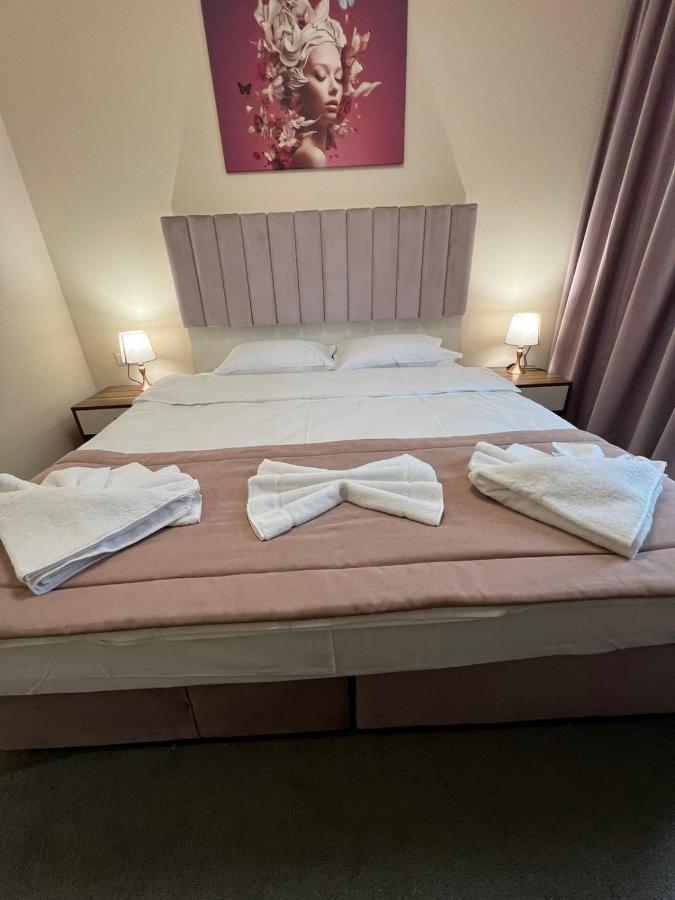 Floral Boutique Hotel Pleven Exterior foto