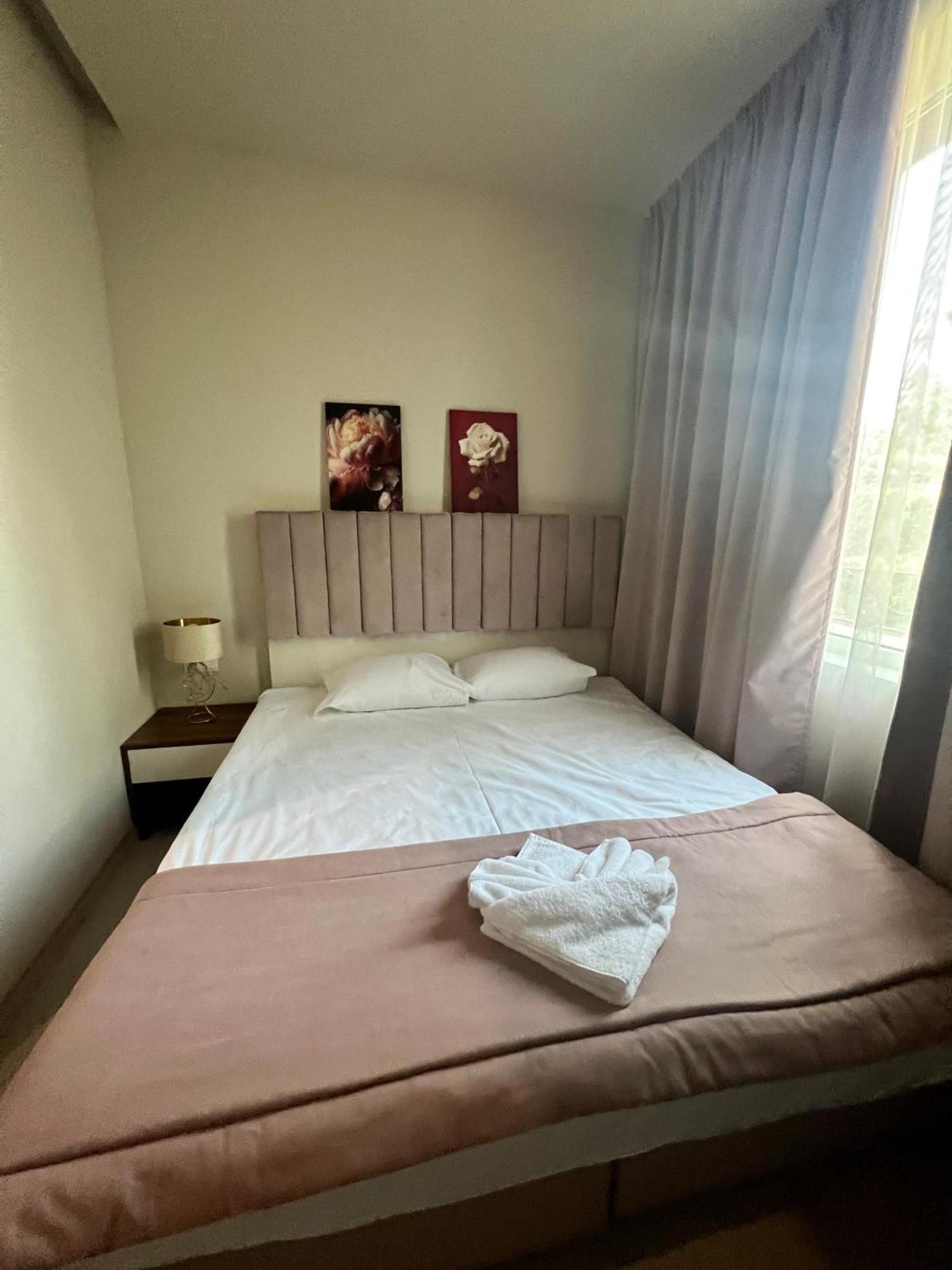 Floral Boutique Hotel Pleven Exterior foto