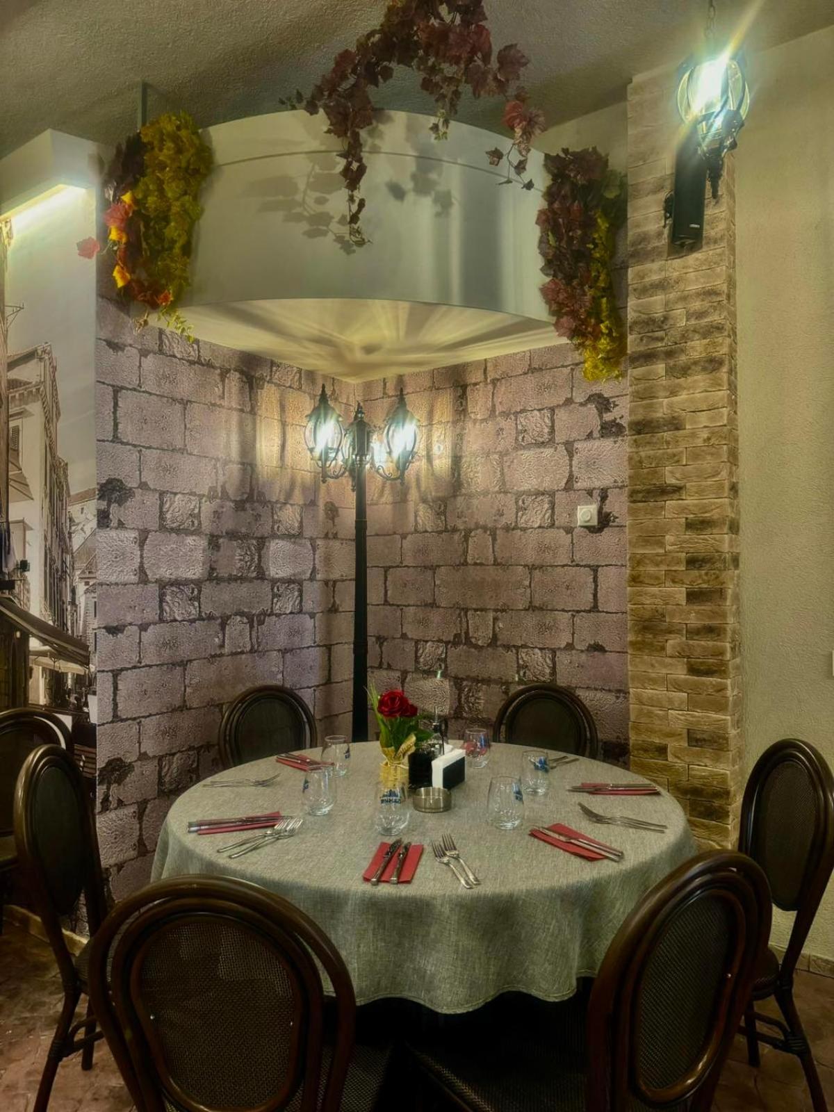 Floral Boutique Hotel Pleven Exterior foto